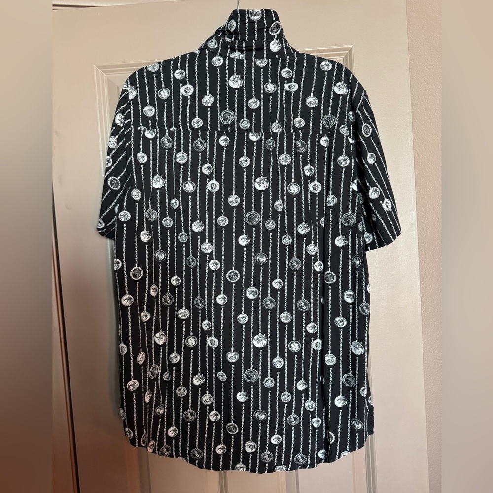 Witcher Hot Topic Button Up Shirt - Picture 6 of 7
